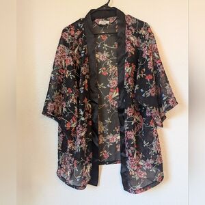 Mudd Brand (not in business anymore) Floral Black Kimono. One Size.